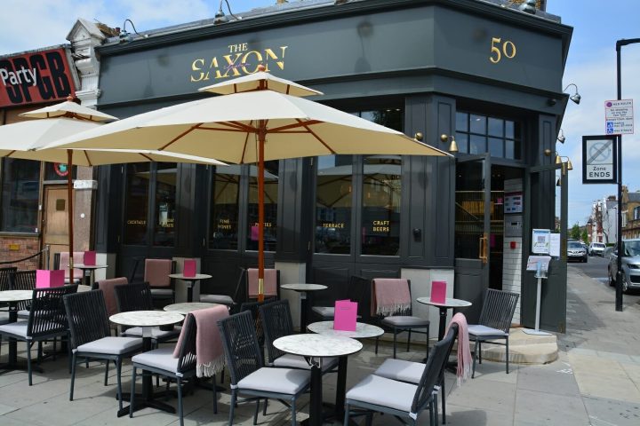 Bottomless Brunch at The Saxon